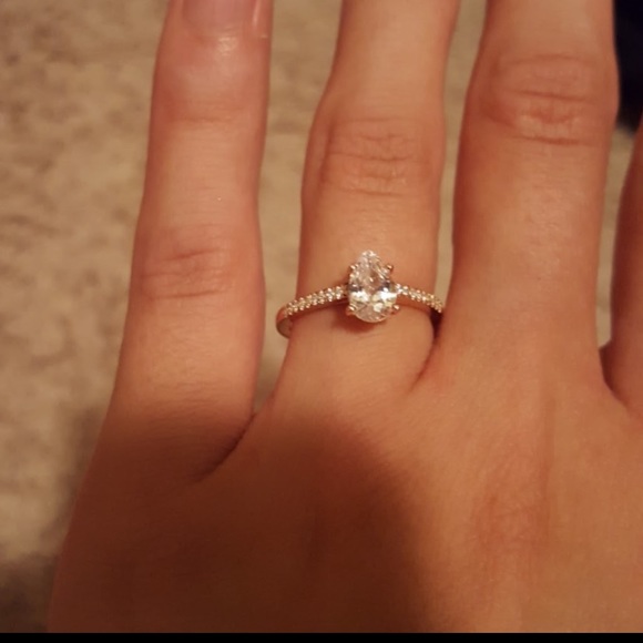 Rose gold pear ring